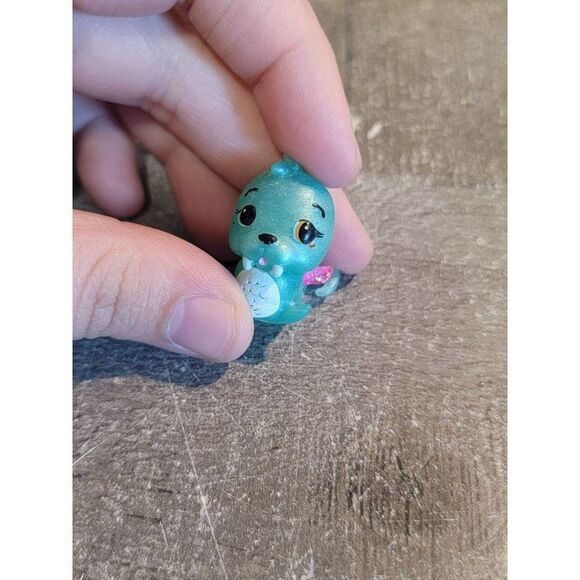 SML blue walrus wing mini toy figure - Picture 2 of 6